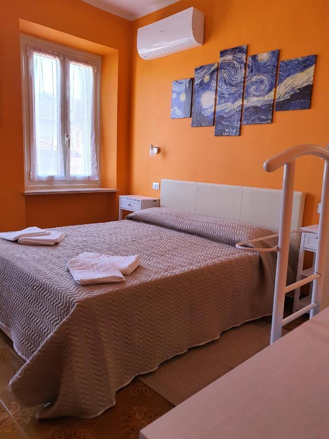 Casa Soggiorno Il Quetzales Valenza Ngoại thất bức ảnh
