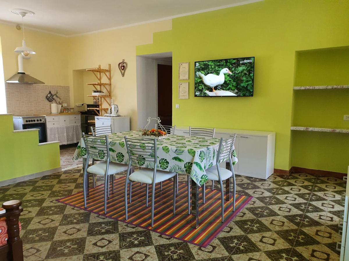Casa Soggiorno Il Quetzales Valenza Ngoại thất bức ảnh